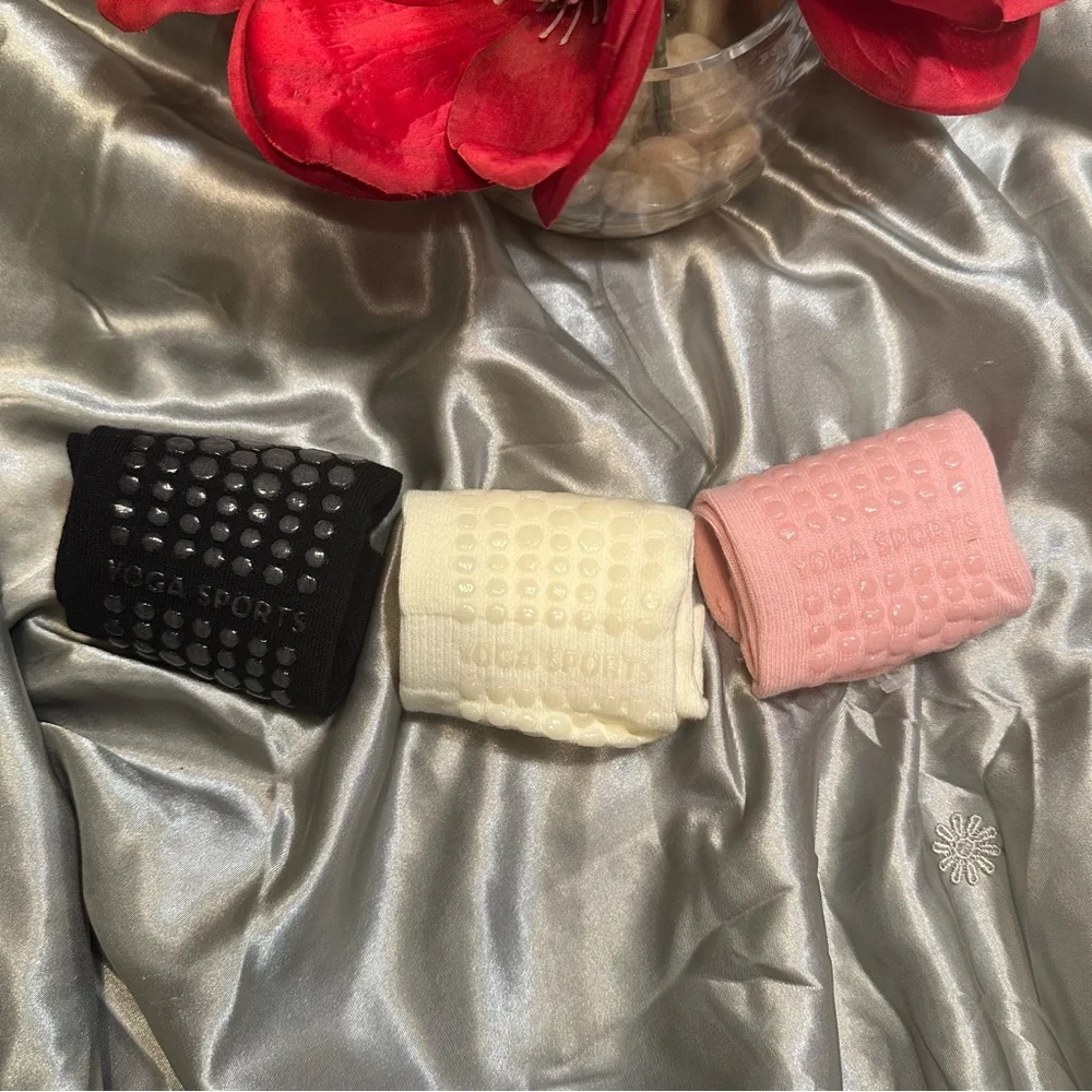 🌹YOGA SPORTS • NWOT Non-Slip Grip Socks Set in Black, Pink, Cream YOGO PILATES •